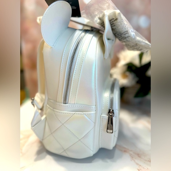 NWT! Wedding Loungefly Minnie Mouse Iridescent Pearl Backpack and Wallet Combo - Picture 11 of 14